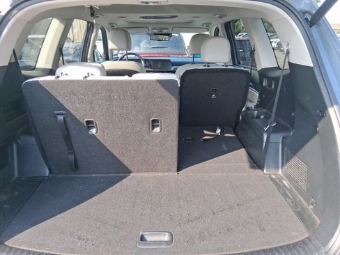 Certified 2023 Kia Telluride EX w/ EX Captain's Chair Package FWD image 15