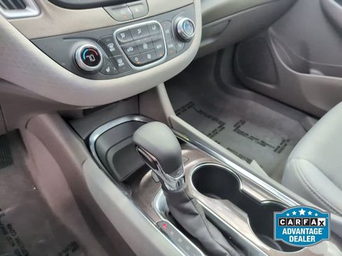 Used 2025 Chevrolet Malibu LT FWD image 23