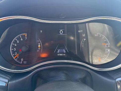 Used 2018 Jeep Grand Cherokee Overland image 26