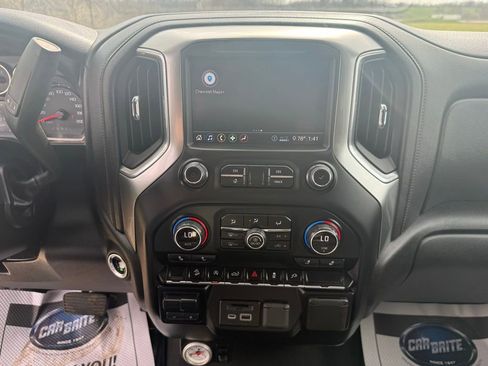 Used 2020 Chevrolet Silverado 1500 LT image 38