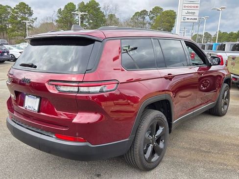New 2024 Jeep Grand Cherokee L Altitude RWD image 14