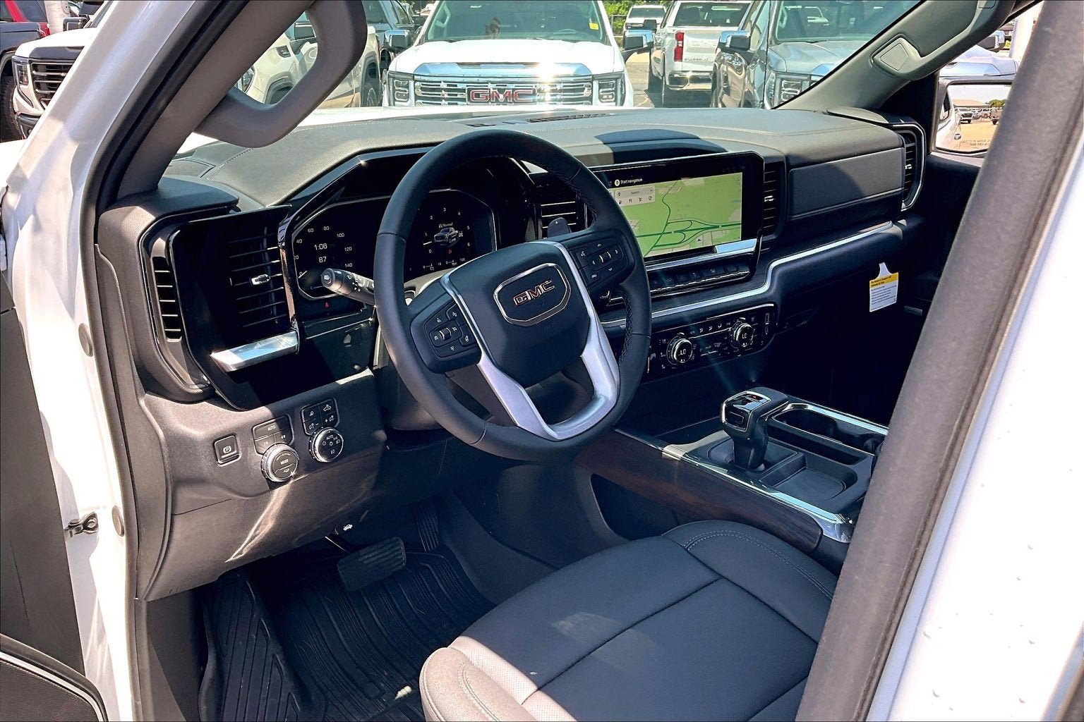 New 2026 GMC Sierra 1500 SLT AWD/4WD image 6