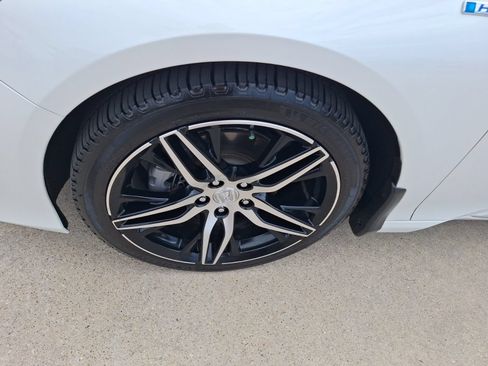 Used 2022 Honda Accord Touring image 11