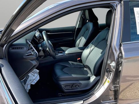 Used 2024 Toyota Camry SE FWD image 16