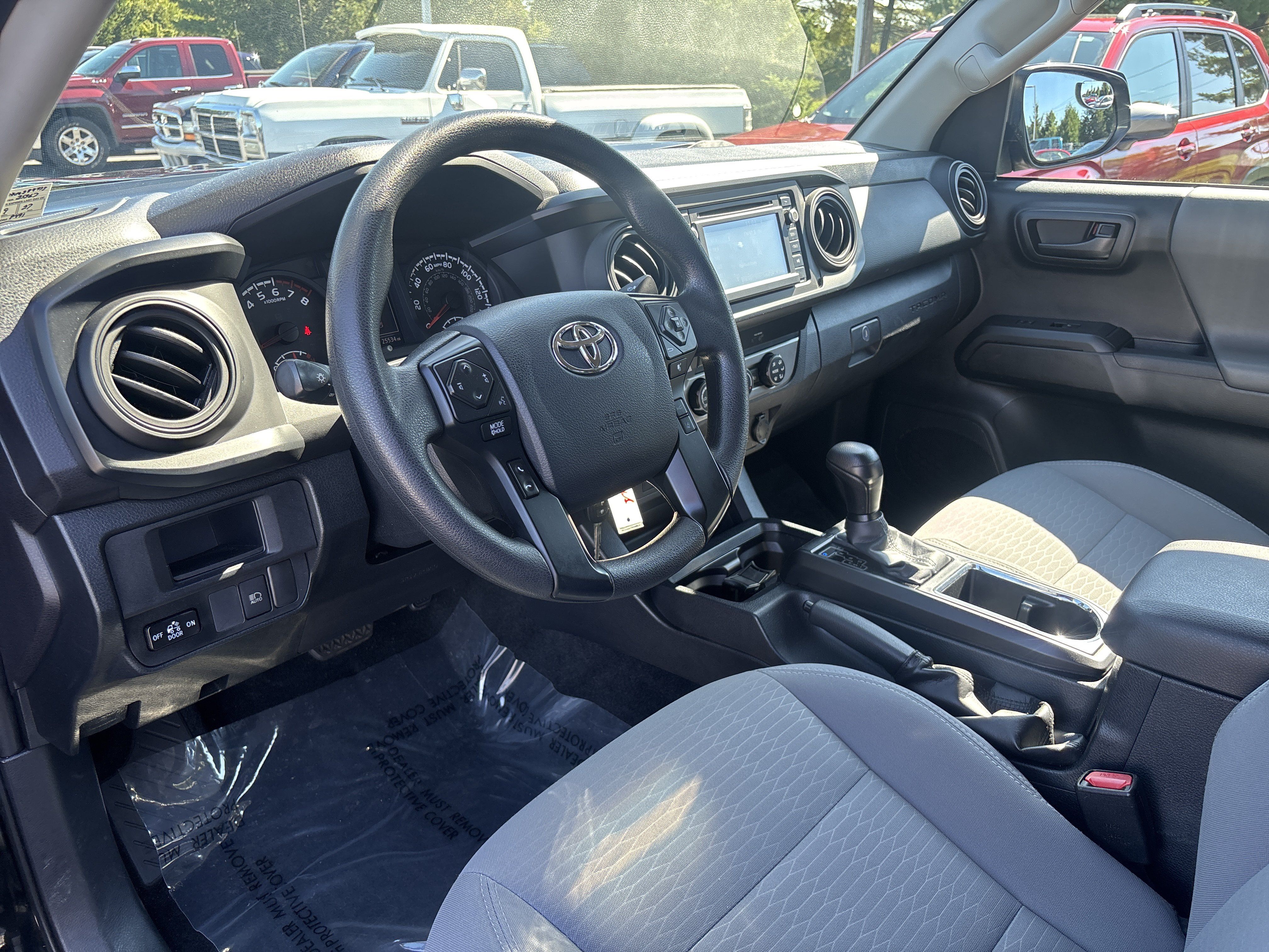 Used 2019 Toyota Tacoma SR w/ SR Convenience Package AWD/4WD image 4
