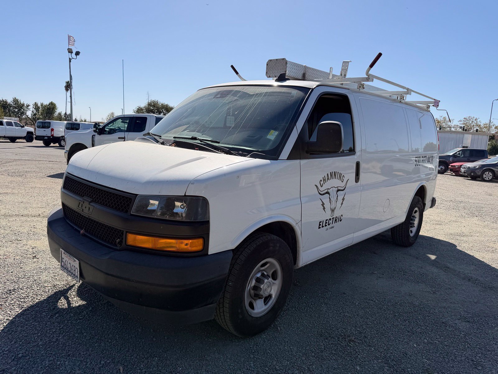 Used 2020 Chevrolet Express 3500 w/ Driver Convenience Package RWD image 1
