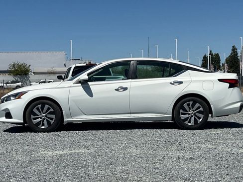 Used 2019 Nissan Altima 2.5 S FWD image 6