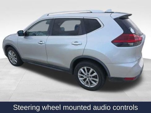 Used 2018 Nissan Rogue SV image 7