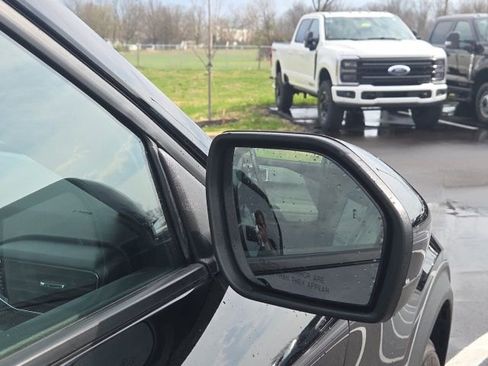 Used 2023 Ford Explorer XLT w/ Equipment Group 202A image 6