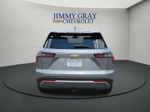 New 2027 Chevrolet Equinox LT w/ Convenience Package II AWD/4WD image 4