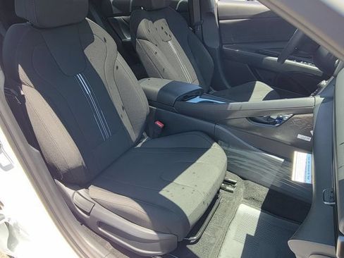 New 2026 Hyundai Elantra SEL Sport FWD image 22