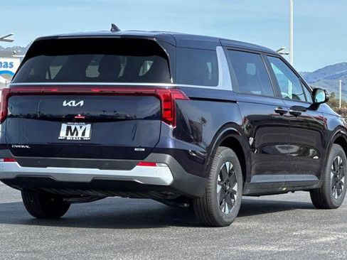 New 2026 Kia Carnival LXS image 4