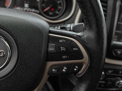 Used 2014 Jeep Cherokee Limited w/ Technology Group AWD/4WD image 25