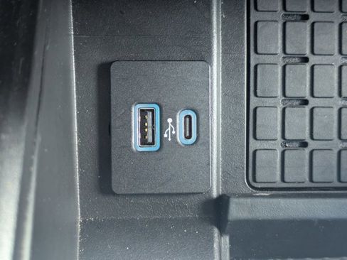 Used 2024 Ford Expedition Limited image 20