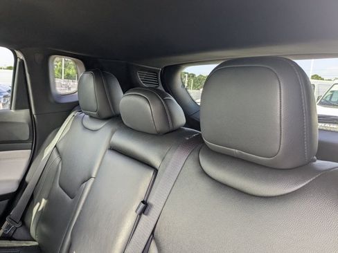 Used 2025 Jeep Compass Limited AWD/4WD image 15