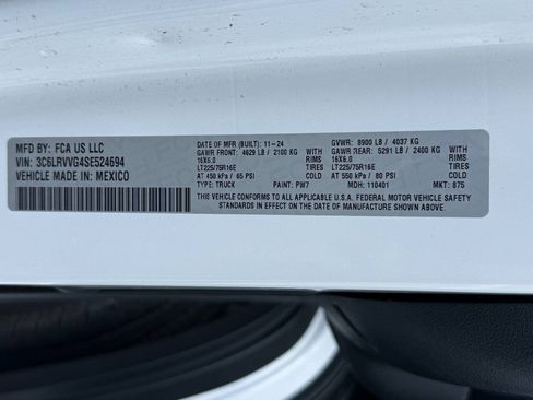 Used 2025 RAM ProMaster 2500 w/ U-Haul Equipment Group FWD image 21
