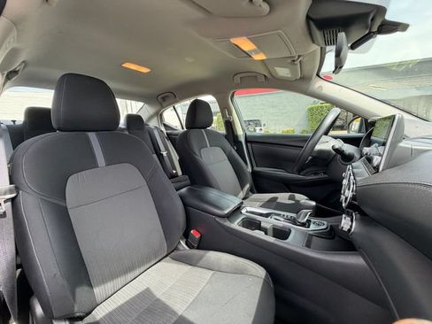 Used 2024 Nissan Sentra SV FWD image 30