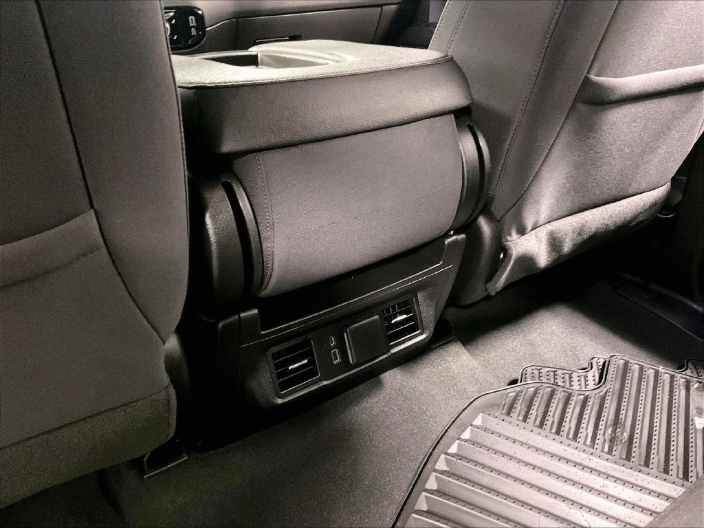 Used 2023 Chevrolet Silverado 1500 LT AWD/4WD image 27