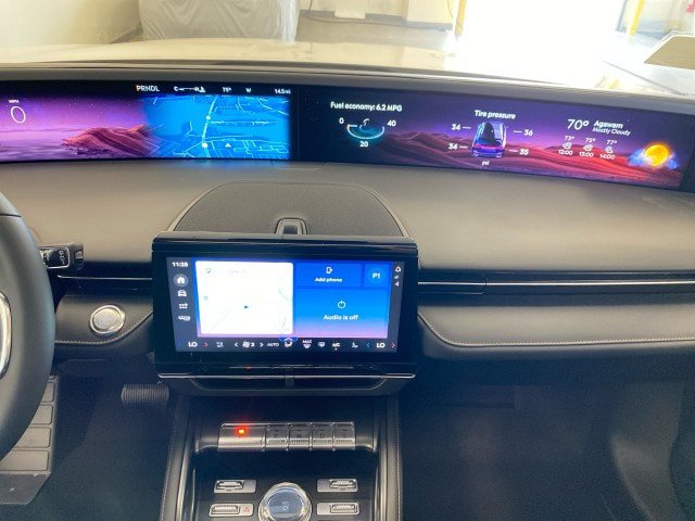 New 2026 Lincoln Nautilus Reserve AWD/4WD image 21