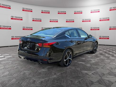 Used 2024 Nissan Altima 2.5 SR FWD image 5
