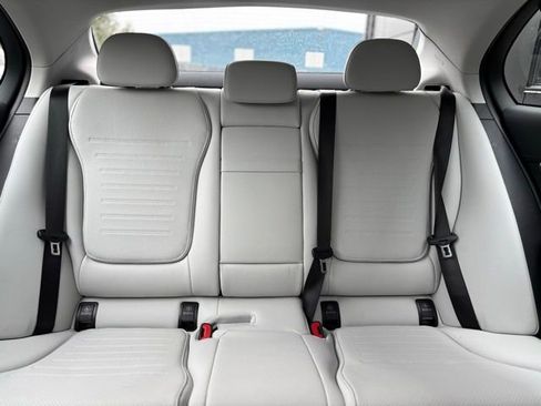 Used 2025 Mercedes-Benz C 300 Sedan image 49