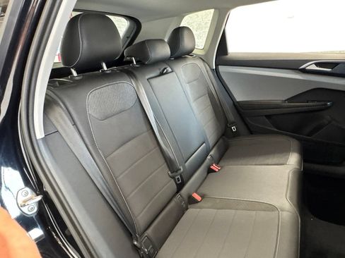 Used 2024 Volkswagen Taos SE FWD image 39