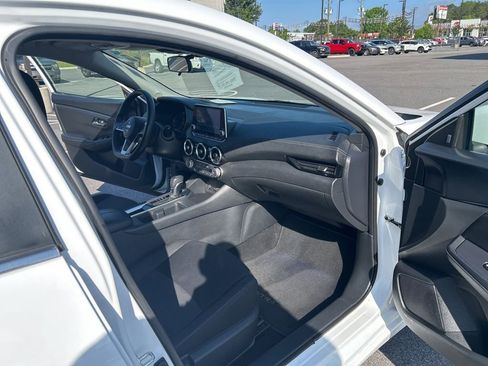 Used 2024 Nissan Sentra SV FWD image 23