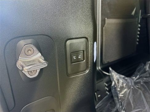 New 2026 Land Rover Defender 110 S image 24