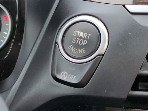 Used 2019 BMW X3 xDrive30i w/ Premium Package image 32