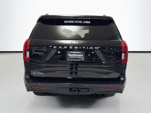 Used 2025 Ford Expedition Active AWD/4WD image 9