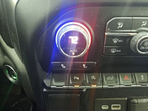 Used 2022 Chevrolet Silverado 1500 LT image 8