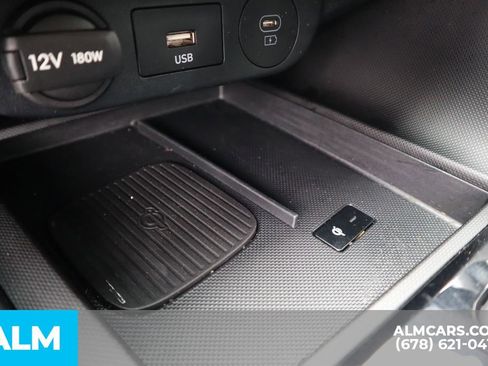 Used 2025 Hyundai Elantra Sport FWD image 31