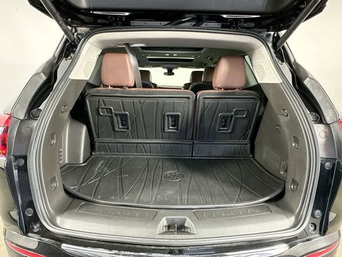 Used 2021 Buick Enclave Avenir w/ Avenir Technology Package FWD image 21