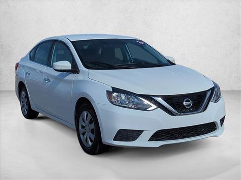 Used 2017 Nissan Sentra S image 3