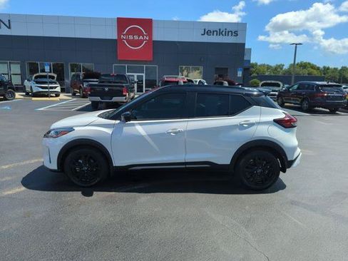 Certified 2024 Nissan Kicks SR w/ SR Premium Package FWD image 11