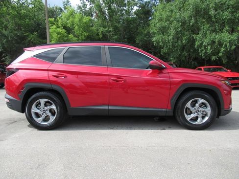 Used 2022 Hyundai Tucson SEL FWD image 2