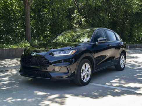 Certified 2025 Honda HR-V LX image 5