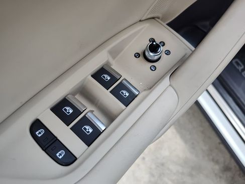 Used 2023 Audi Q5 2.0T Premium Plus AWD/4WD image 21