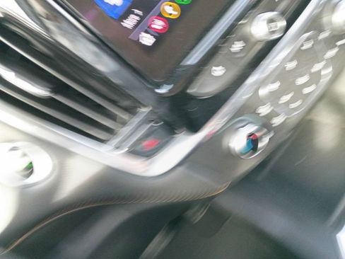 Used 2020 Chevrolet Traverse RS image 20