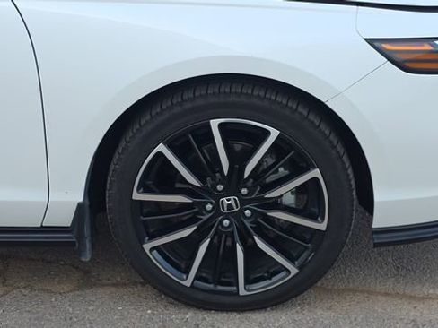 Used 2023 Honda Accord Touring image 33