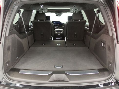 Certified 2023 Cadillac Escalade ESV V image 10