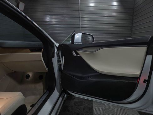 Used 2019 Tesla Model S Long Range image 31