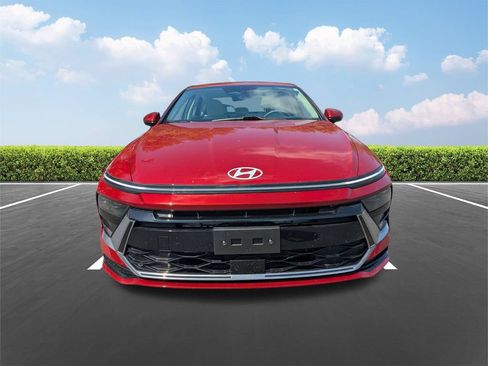 Used 2025 Hyundai Sonata SEL FWD image 10