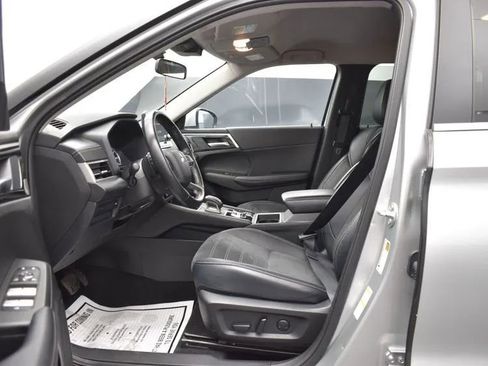 Used 2024 Mitsubishi Outlander Ralliart image 14