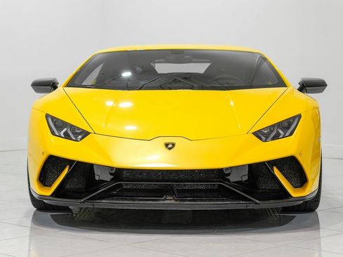 Used 2018 Lamborghini Huracan Performante image 2