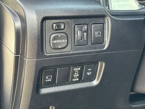 Used 2023 Toyota 4Runner Limited AWD/4WD image 23