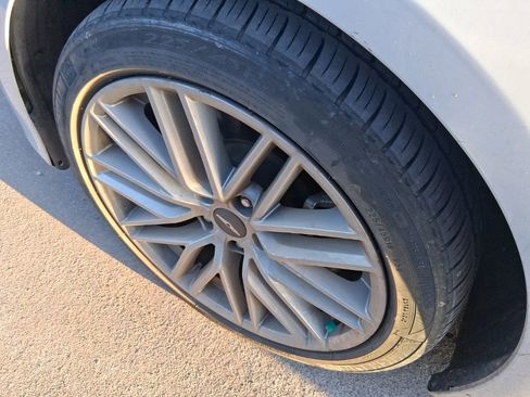 Certified 2021 Genesis G70 2.0T image 5