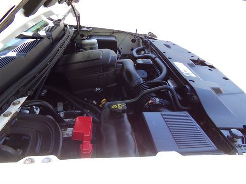 Used 2011 Chevrolet Silverado 1500 LT AWD/4WD image 40