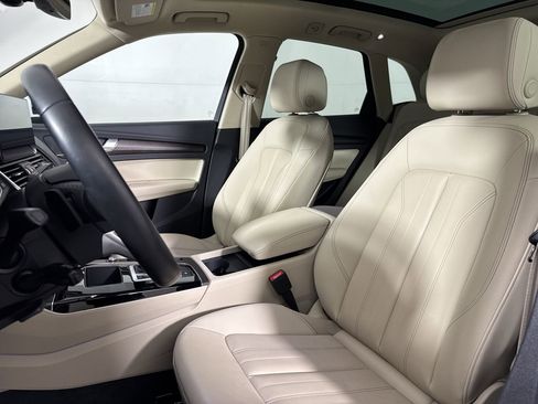 Used 2023 Audi Q5 2.0T Premium w/ Convenience Package image 19