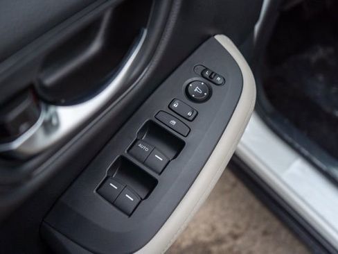 New 2026 Honda HR-V LX image 19